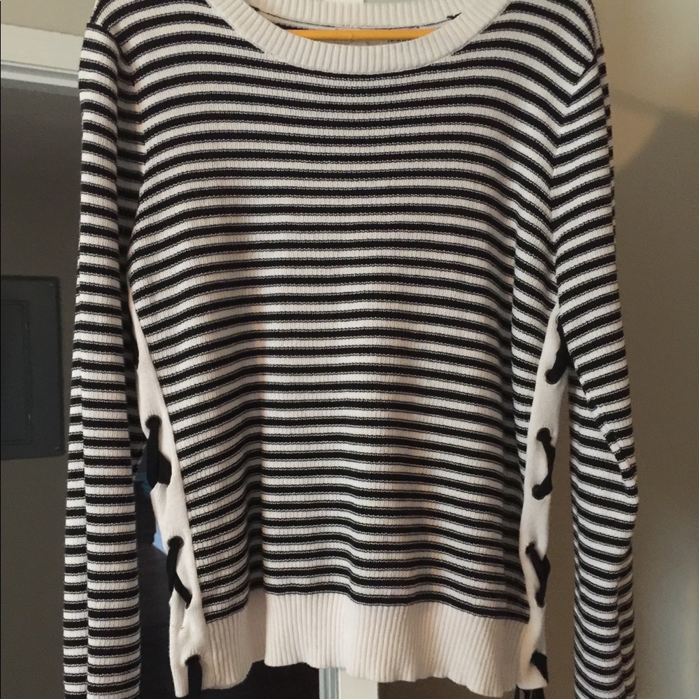 Black and White sweater